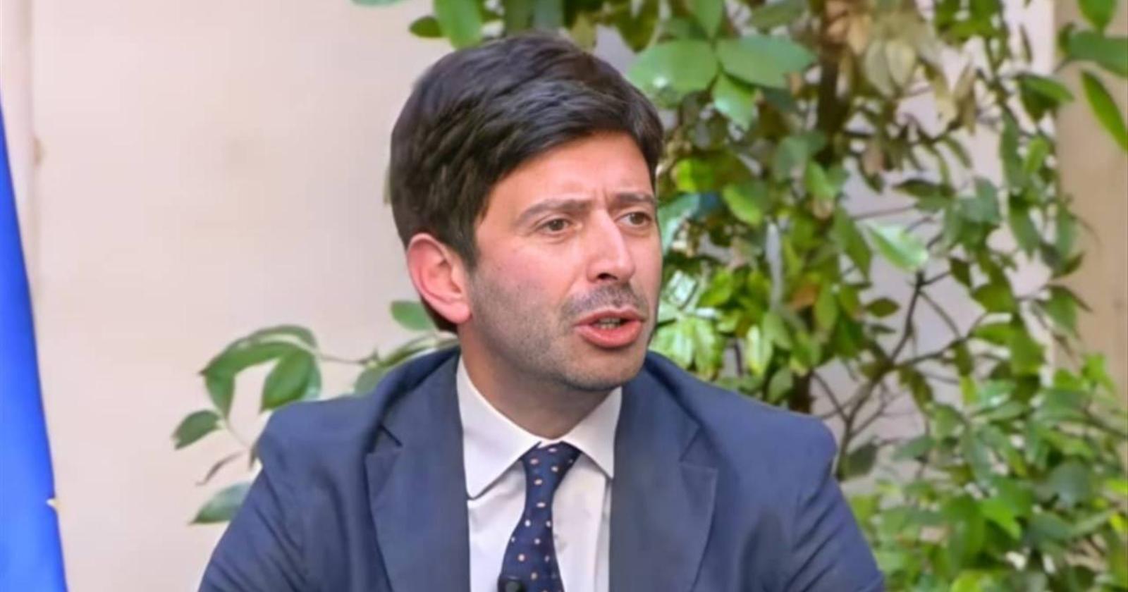 I soldi del dl Semplificazioni per aumentare le indennità dei collaboratori del ministro Speranza