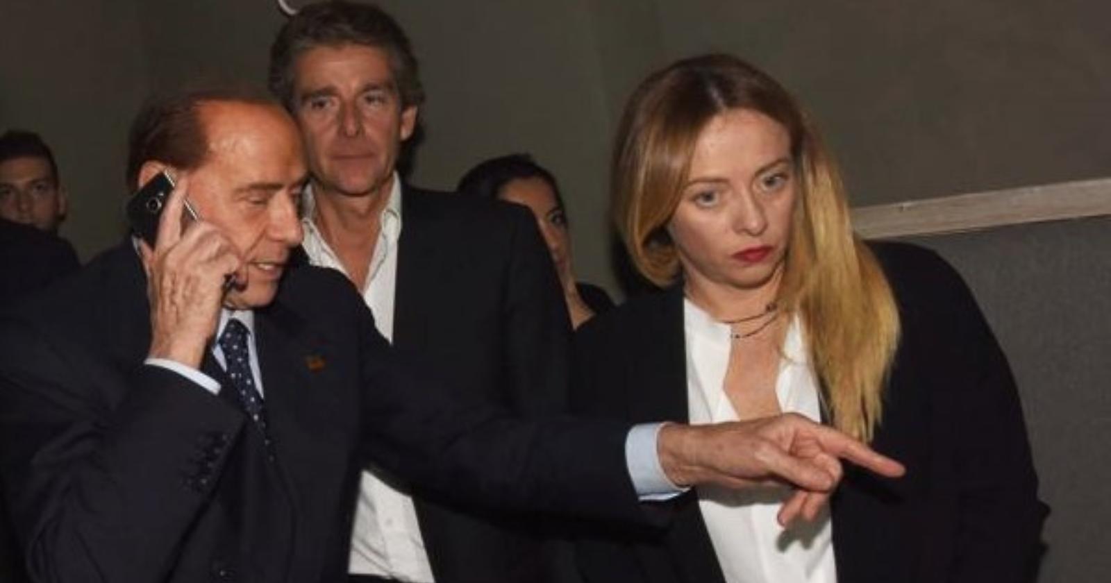 Verso il 25 settembre il Cavaliere incorona Giorgia Meloni: "È coraggiosa come me"