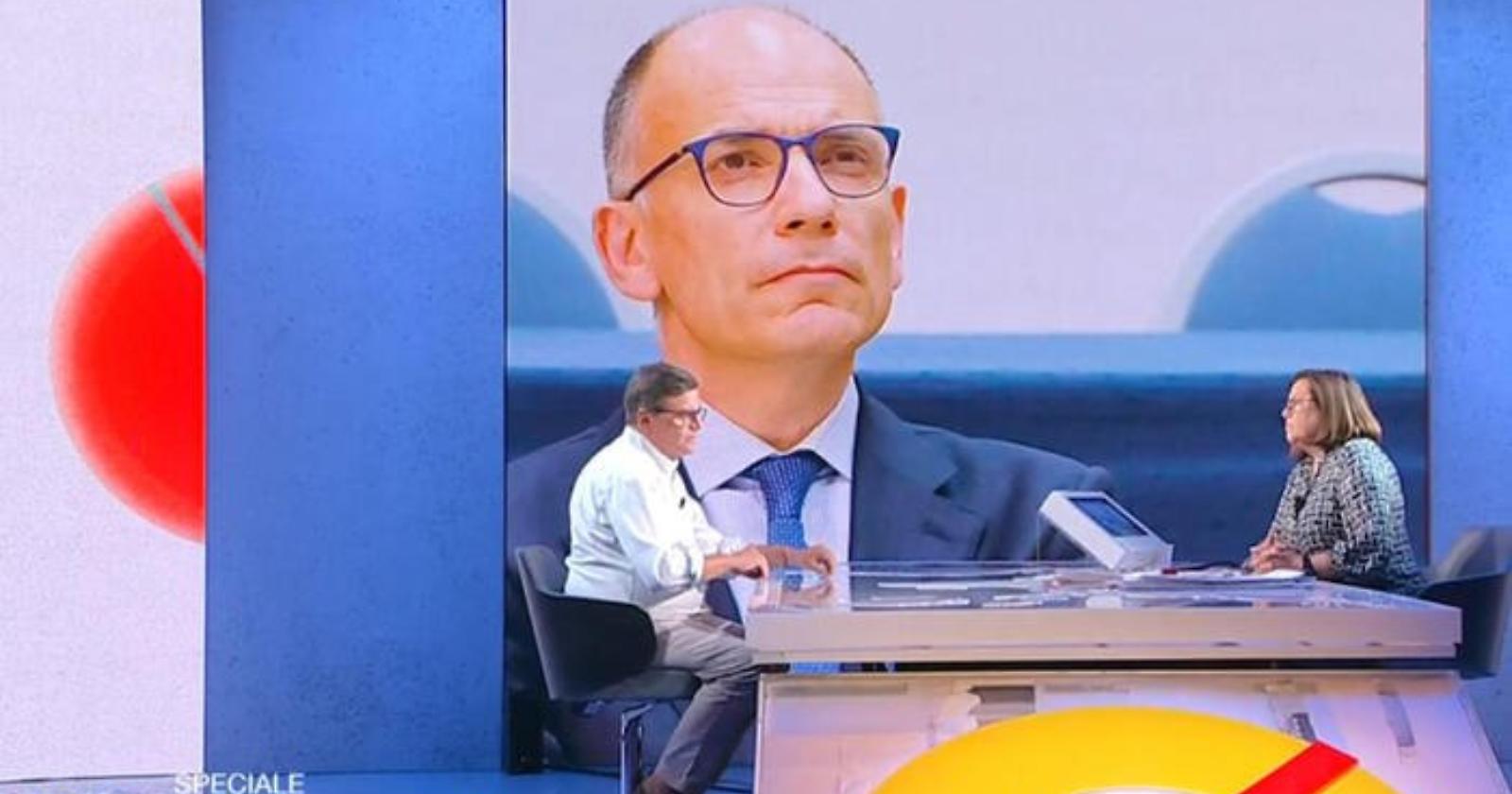 "C'è una grande ammucchiata", Calenda fa saltare il banco nell'alleanza col Pd 