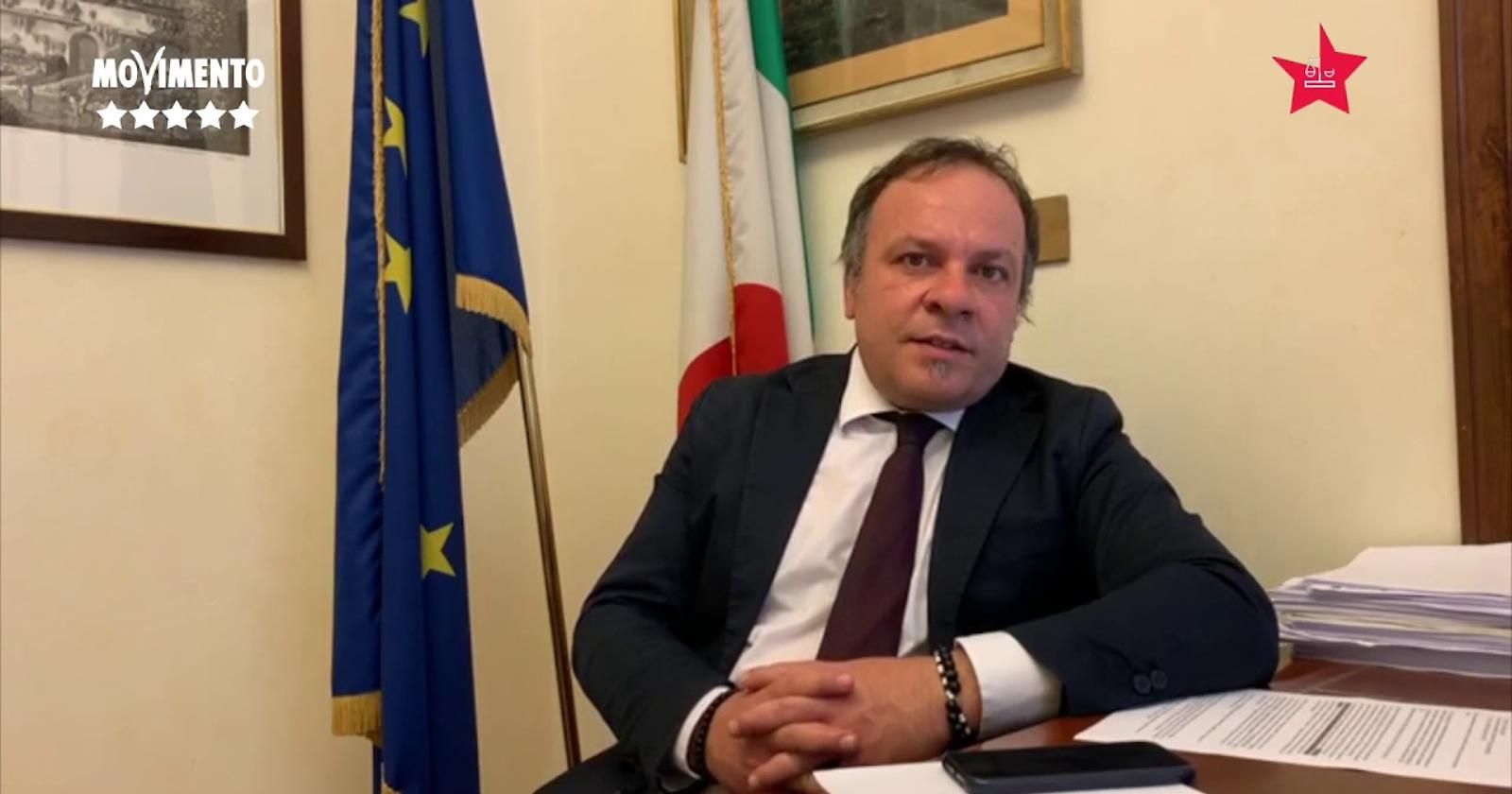 Lomuti rispolvera l'orgoglio del Movimento: «Siamo solo noi a preoccuparci delle persone in difficoltà»