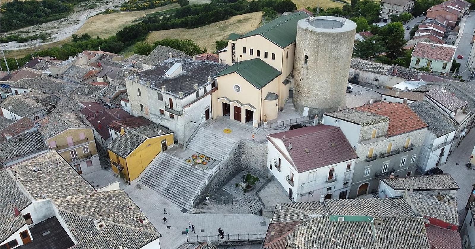 A Castelluccio Valmaggiore un Ferragosto di Nomadi, santi e ghiottoni
