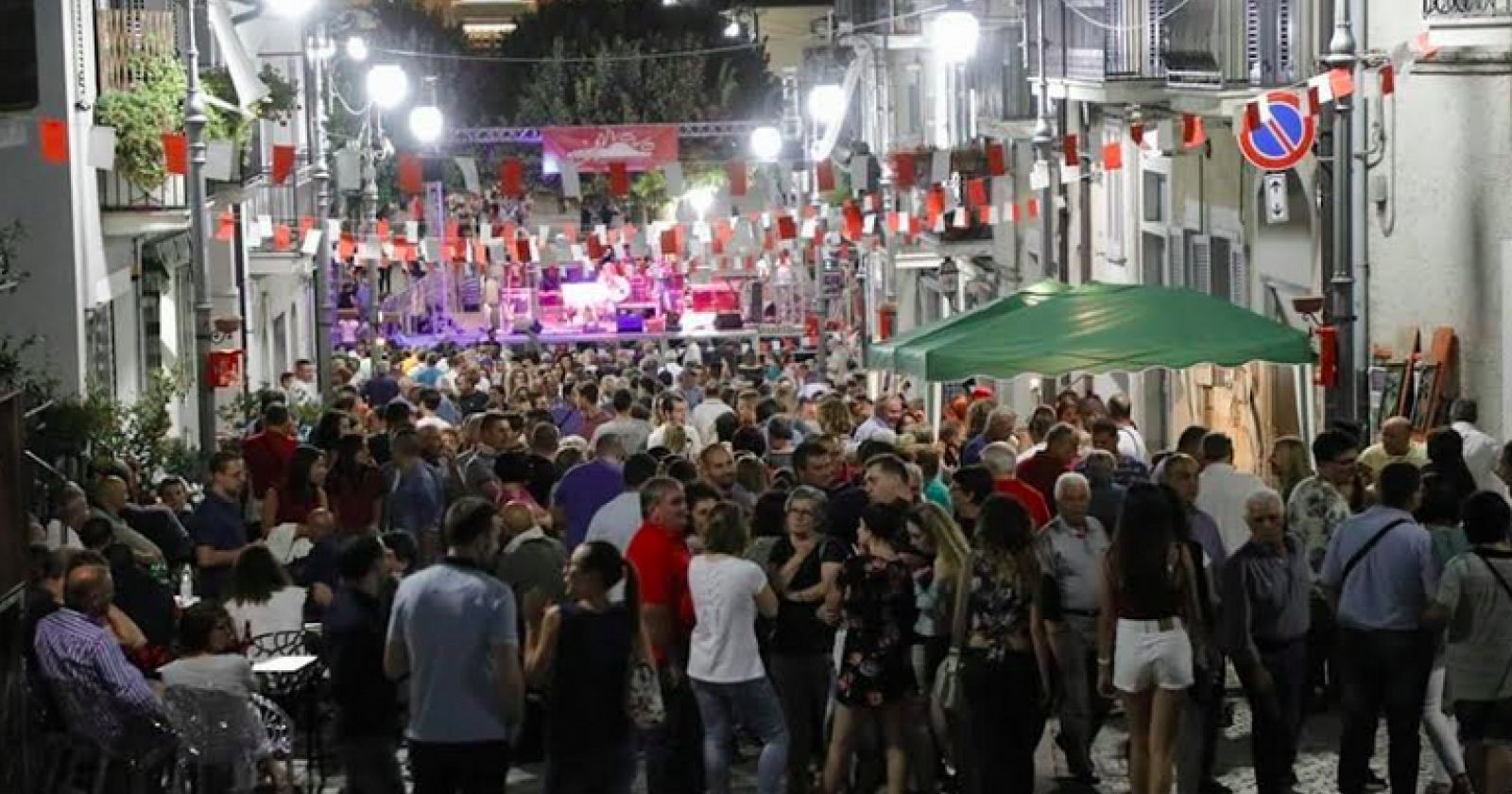 Tutto pronto a Bella per il Lucano's street food and music festival