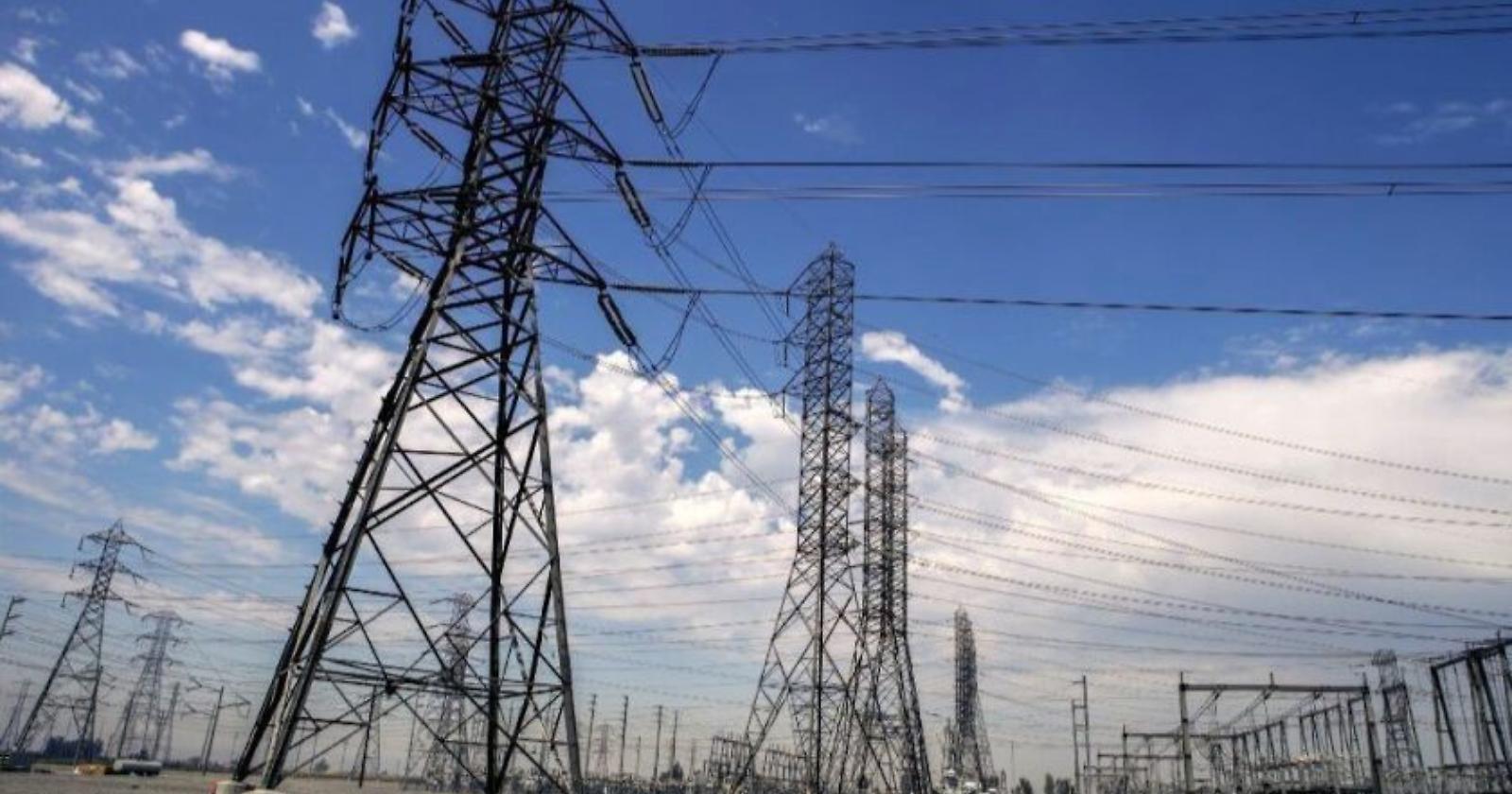 Energia, in Italia il prezzo medio sfonda quota 718 euro al Mwh