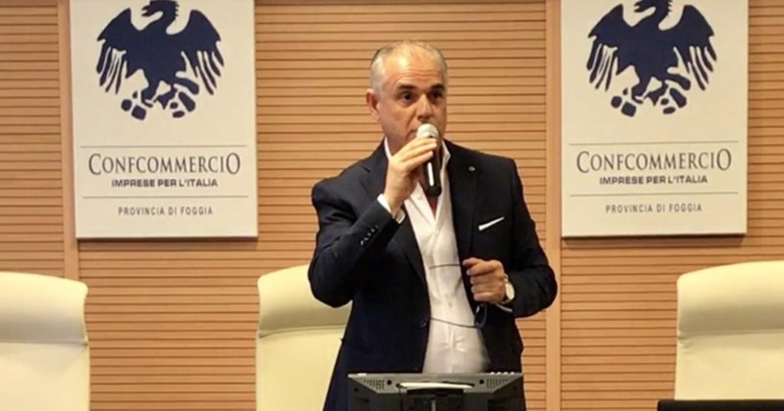 Confcommercio Foggia, Gelsomino si toglie dal vaso ma vuole piantare il suo seme: i soci pronti a tagliargli il gambo