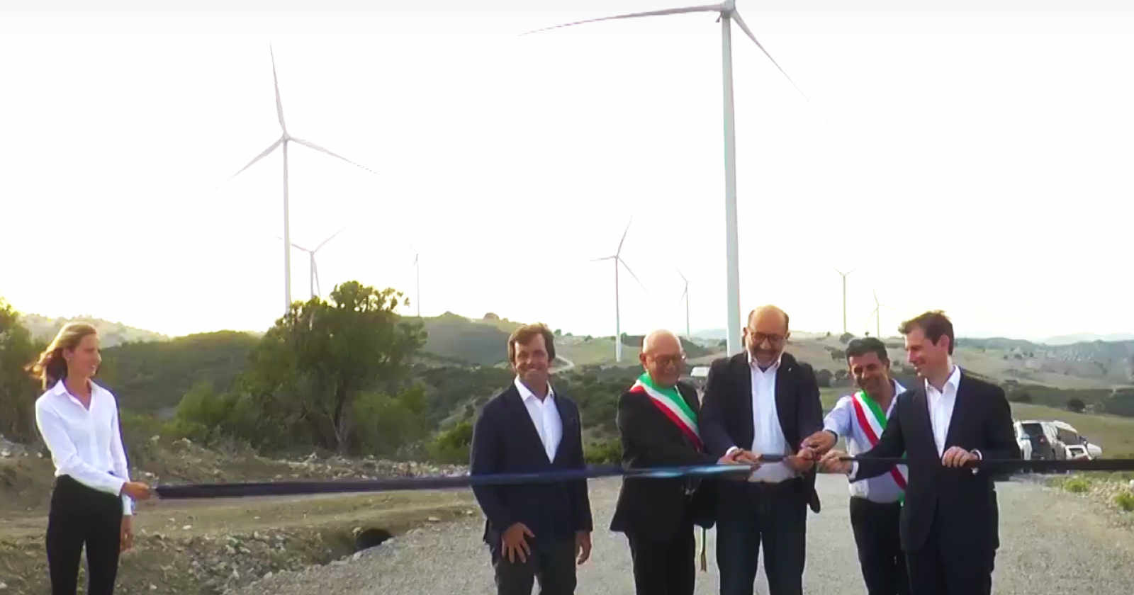 Latronico tiene a battesimo il parco eolico a Craco e rilancia la grande sfida sulle energie  rinnovabili