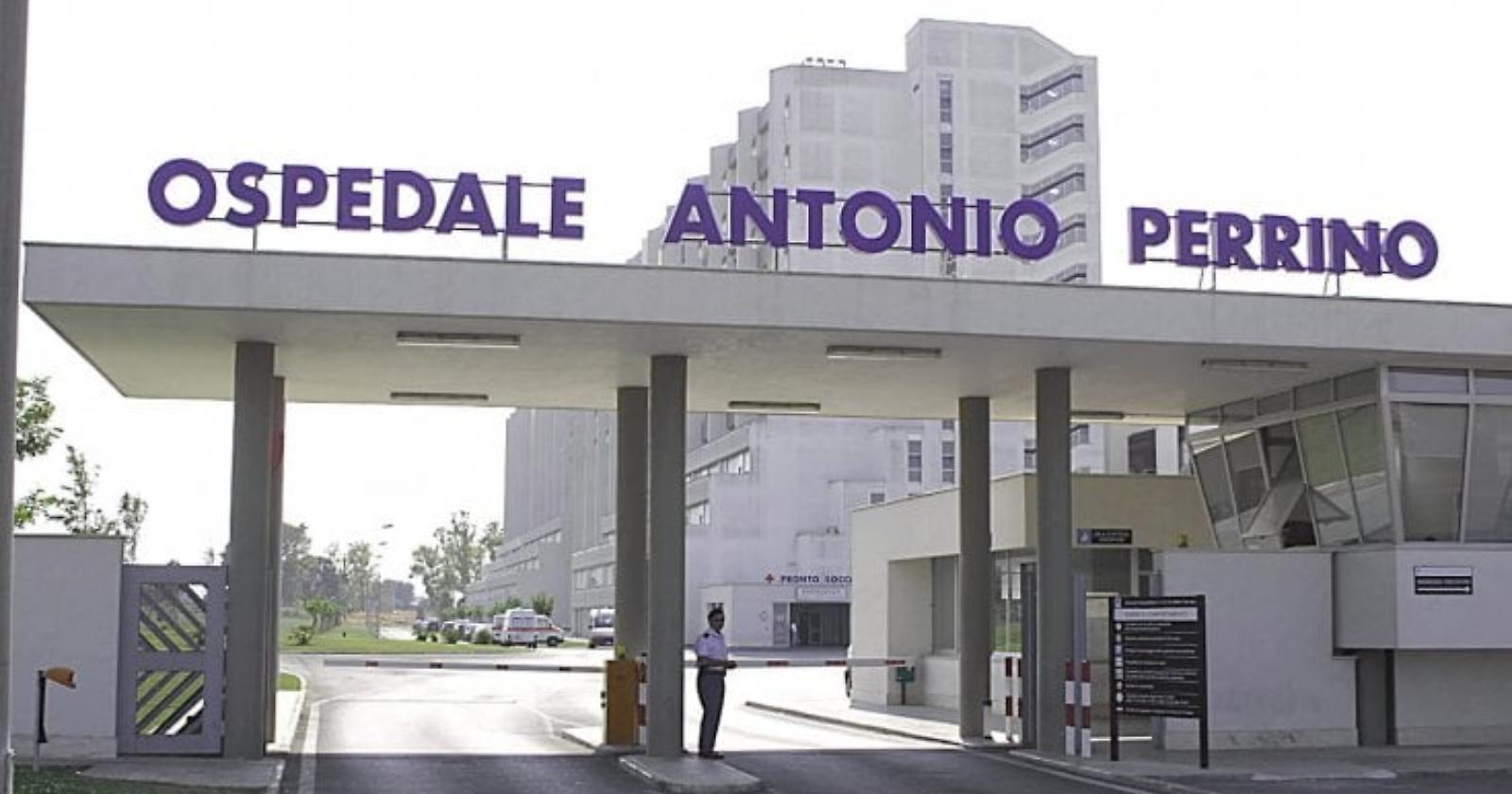 È mistero sulla morte di una ragazzina di 14 anni a Brindisi, positiva al Covid nonostante tre dosi di vaccino