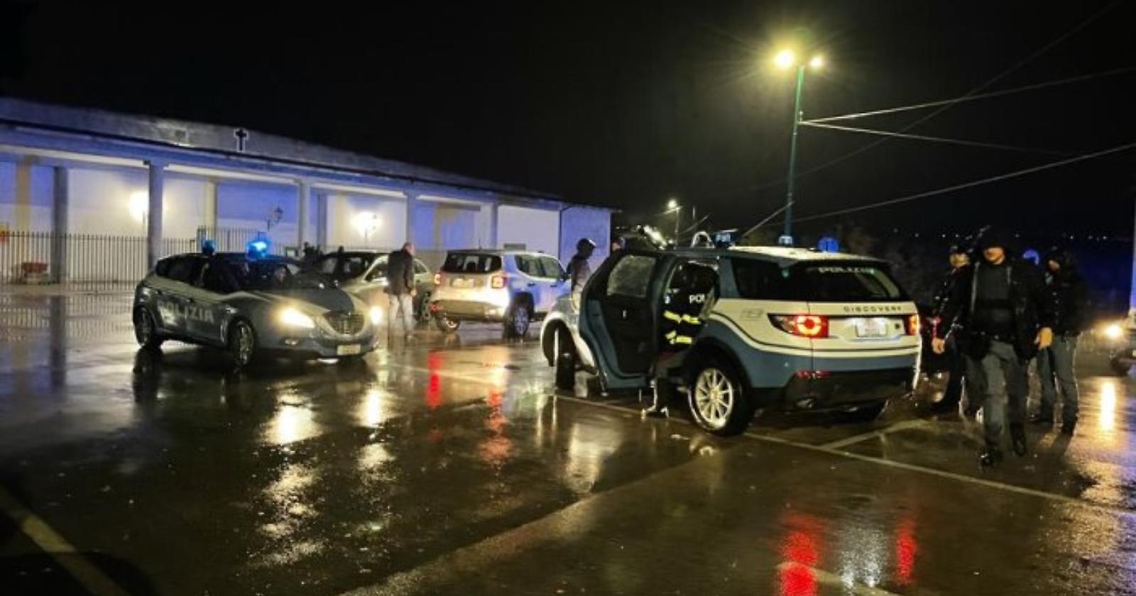 Progettava l'assalto ad un portavalori la banda di Bitonto e Cerignola fermata ad Avellino in un conflitto a fuoco con la Polizia di Avellino, Foggia e Chieti