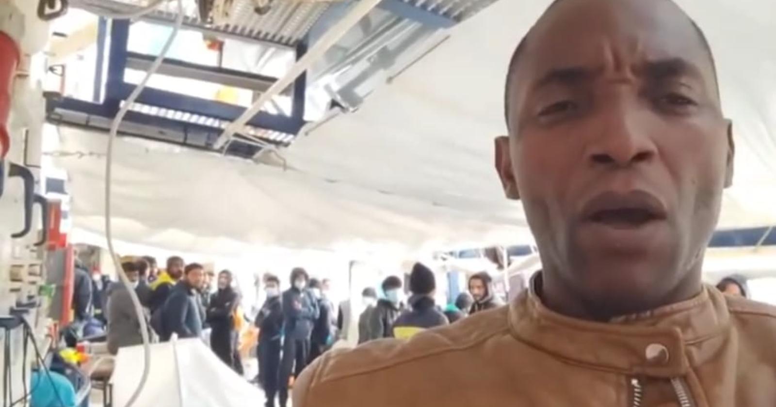 Un film già visto con Delrio: Soumahoro sale a bordo della Humanity1. Lega: "Il Pd sta con gli scafisiti"