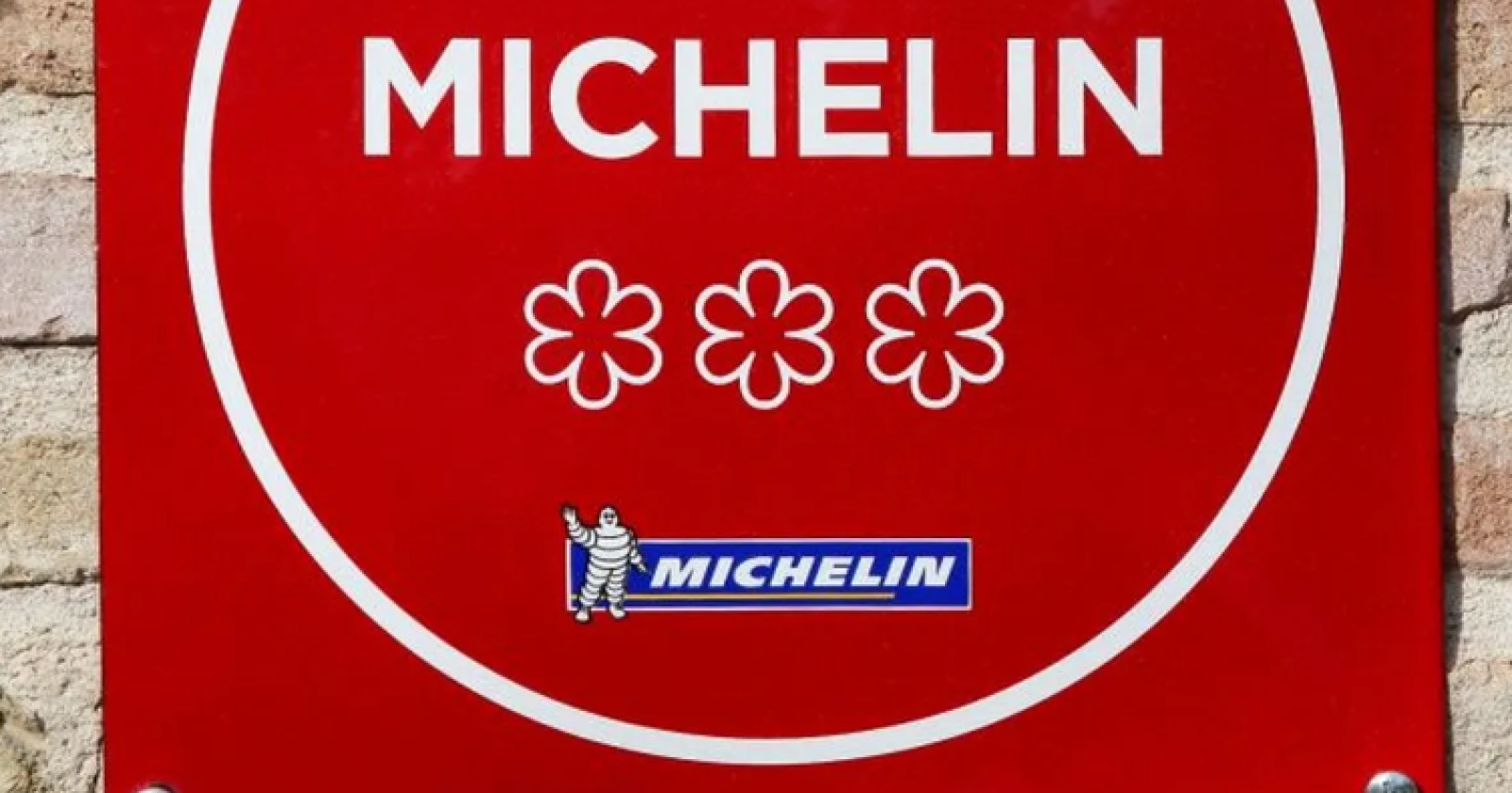 Riconfermata la stella Michelin al 'Don Alfonso' di Lavello e al 'Vitantonio Lombardo Ristorante'