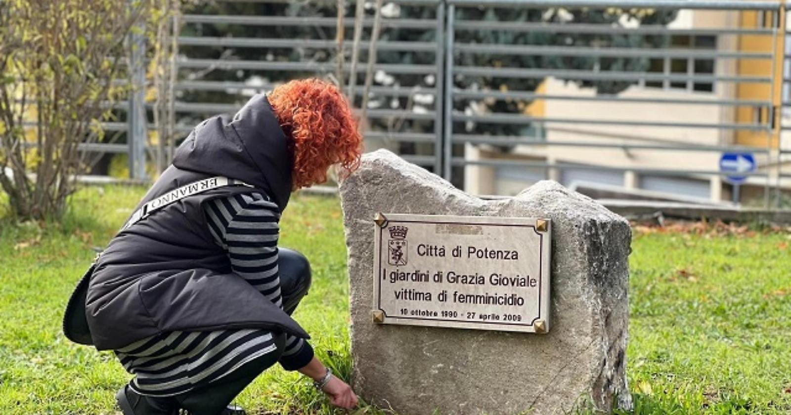 Violenza sulle donne, a Potenza una delegazione di Art. Uno ha ricordato Grazia Gioviale e tutte le vittime di femminicidio 
