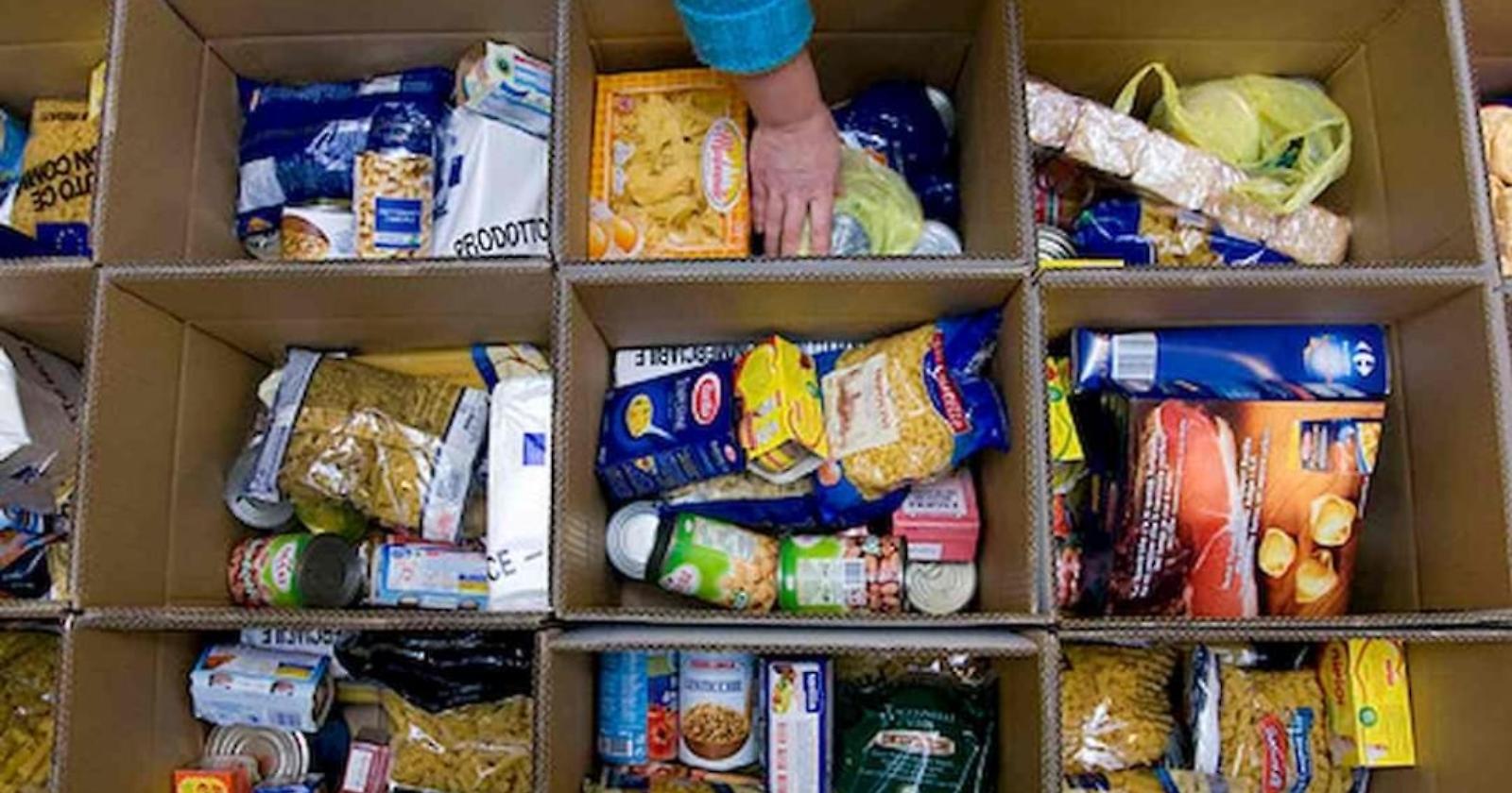 Natale e crisi economica: 3 milioni di italiani faranno ricorso a mense per poveri e a pacchi alimentari