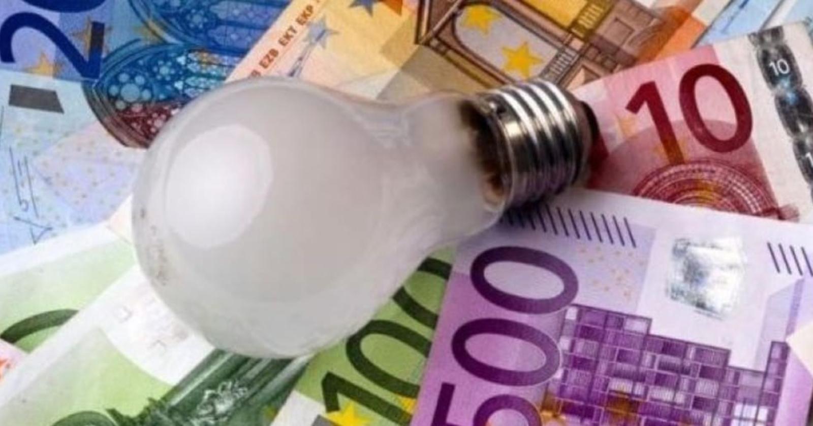 Caro bollette e Manovra, per l'Anci le risorse per i Comuni sono irrisorie: servizi a rischio 