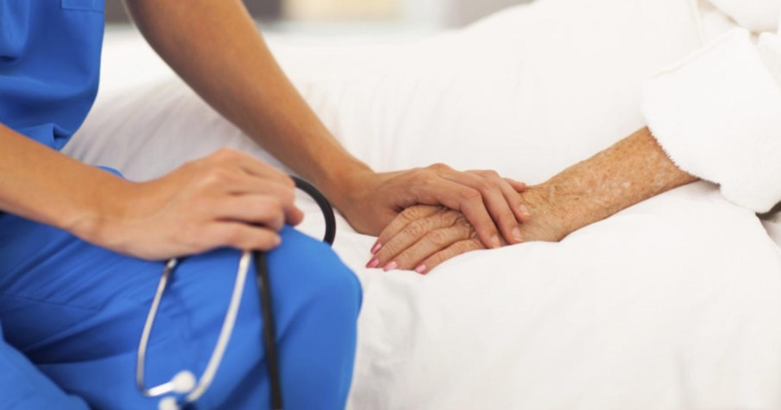 In Puglia un anziano su due è ricoverato in ospedale più del dovuto perché non ha assistenza in casa: la Regione spende 83milioni extra 