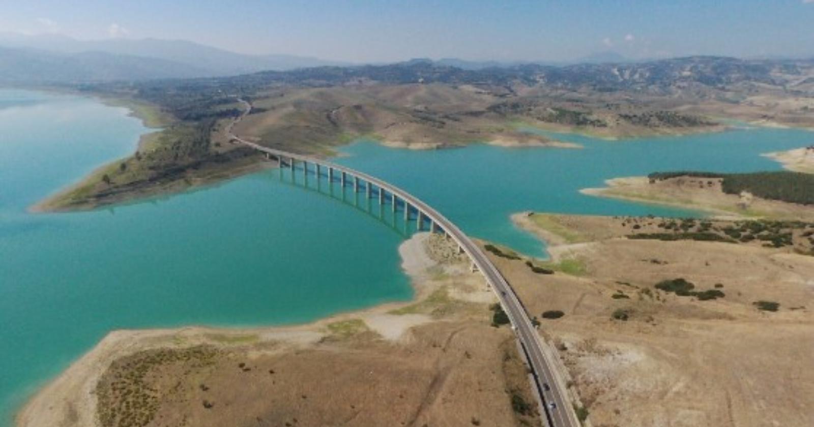 Siccità? «Dalle dighe di Basilicata e Irpinia, che portano acqua in Puglia, buttati a mare 35miliardi di litri d'acqua»