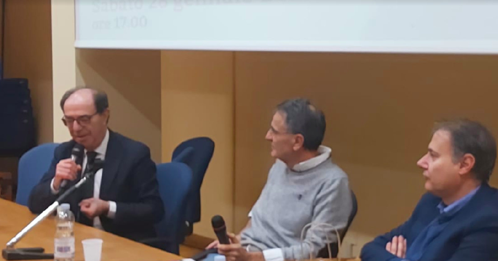 Melfi, migranti protagonisti con il libro di Renato Cantore che fa il pieno di pubblico