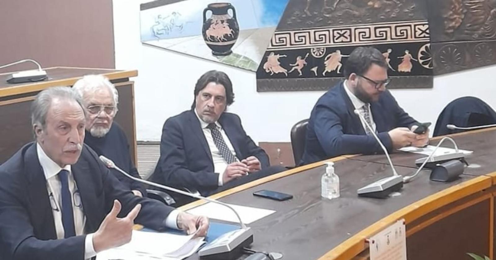 Da Policoro Bardi rilancia l'ospedale e la Zes con un occhio per le imprese del Metapontino