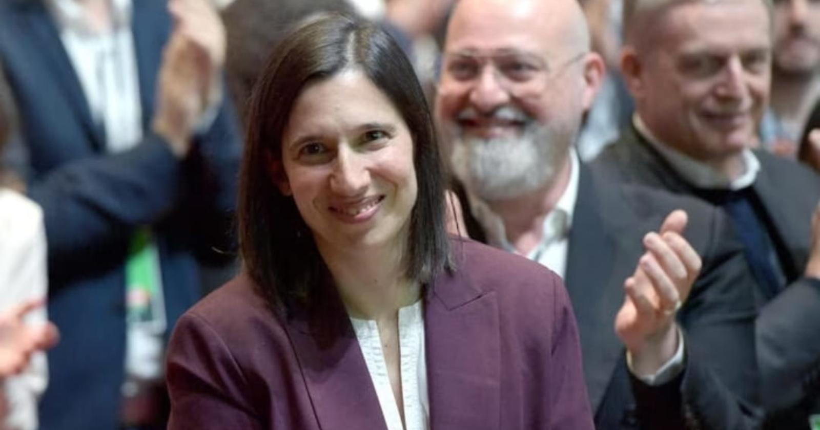 Bonaccini eletto presidente del Pd ringrazia Speranza per la gestione pandemica: "Grazie Roberto per quello che hai fatto"