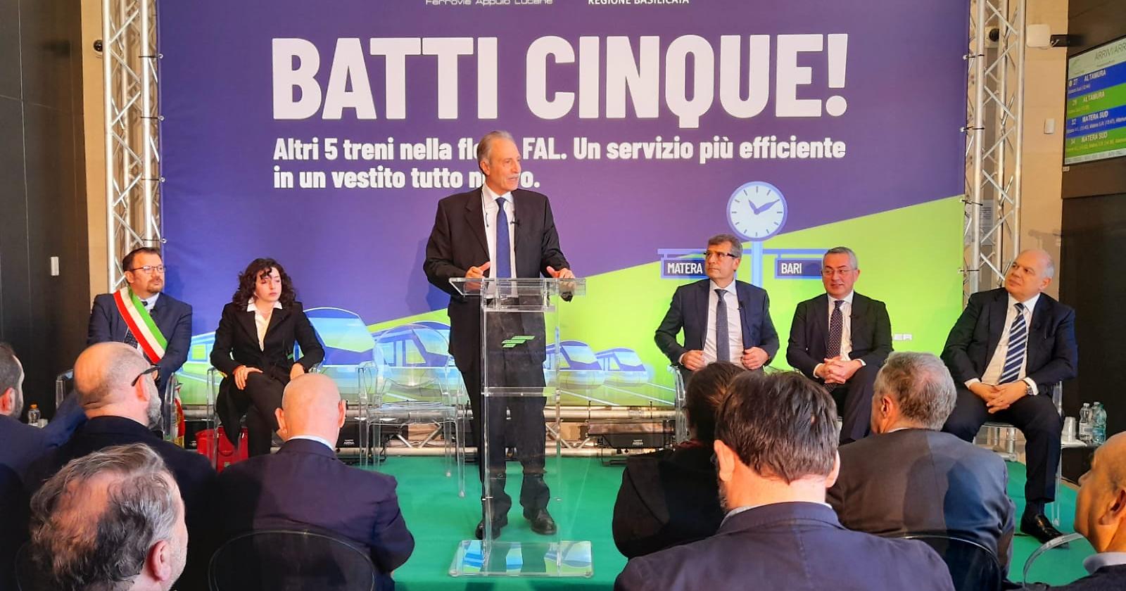 Sulla Bari - Matera debutta il nuovo treno delle Fal, Bardi: "Tante cose sono state realizzate e tante altre le metteremo in campo"