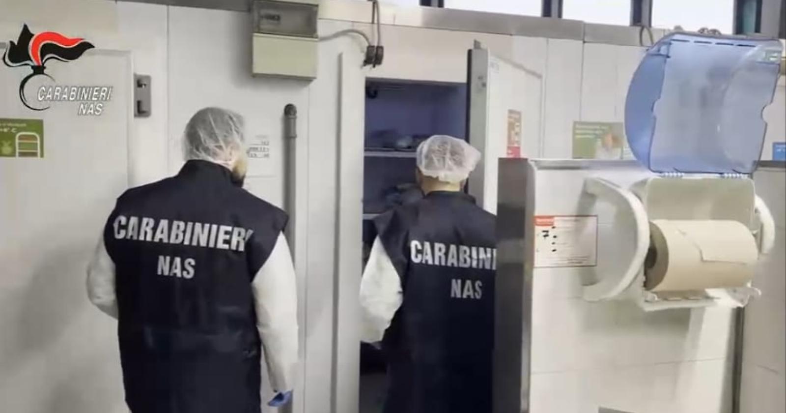 Controlli dei Nas in tutta Italia: nel Materano un servizio igienico utilizzato come deposito di stoviglie 