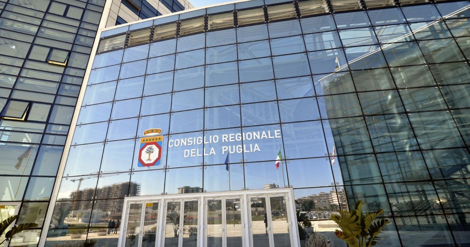 La Puglia è la terza regione d'Italia in cui si spende di più per incarichi e consulenze