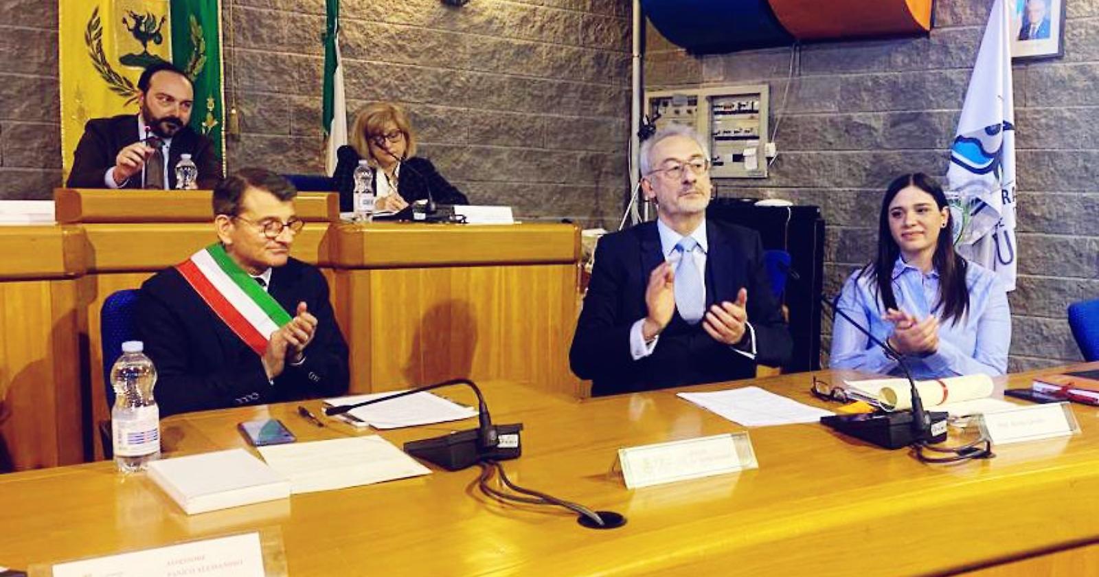 Melfi: conferita la cittadinanza onoraria a Nicola Cavallo, ordinario di fisica all'Unibas 