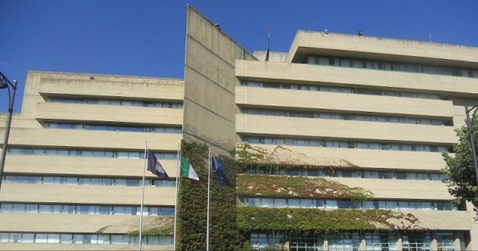 Arresti domiciliari per il 47enne che ha minacciato con un coltello una dipendente nel Municipio di Matera