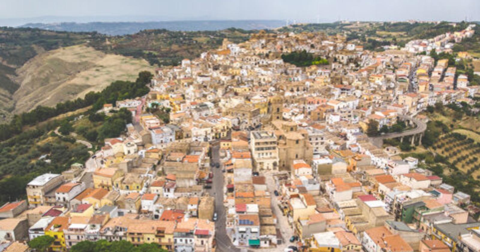 Intesa da 40 milioni tra il comune di Pomarico e Terre di Aristeo per il progetto di albergo diffuso