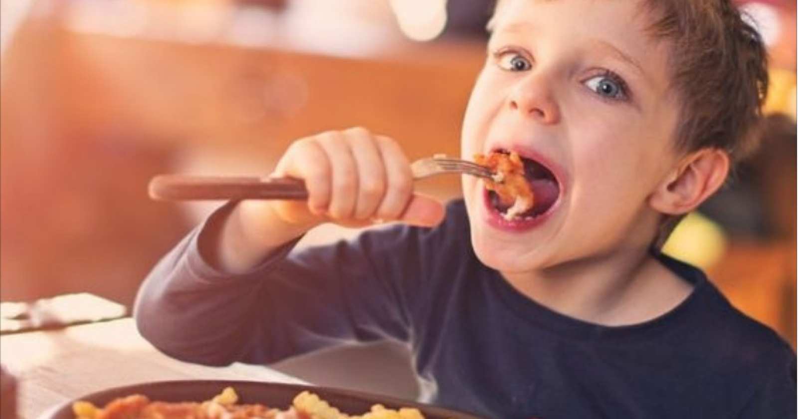 Cosa mangiano i bambini nei ristoranti e fast-food?