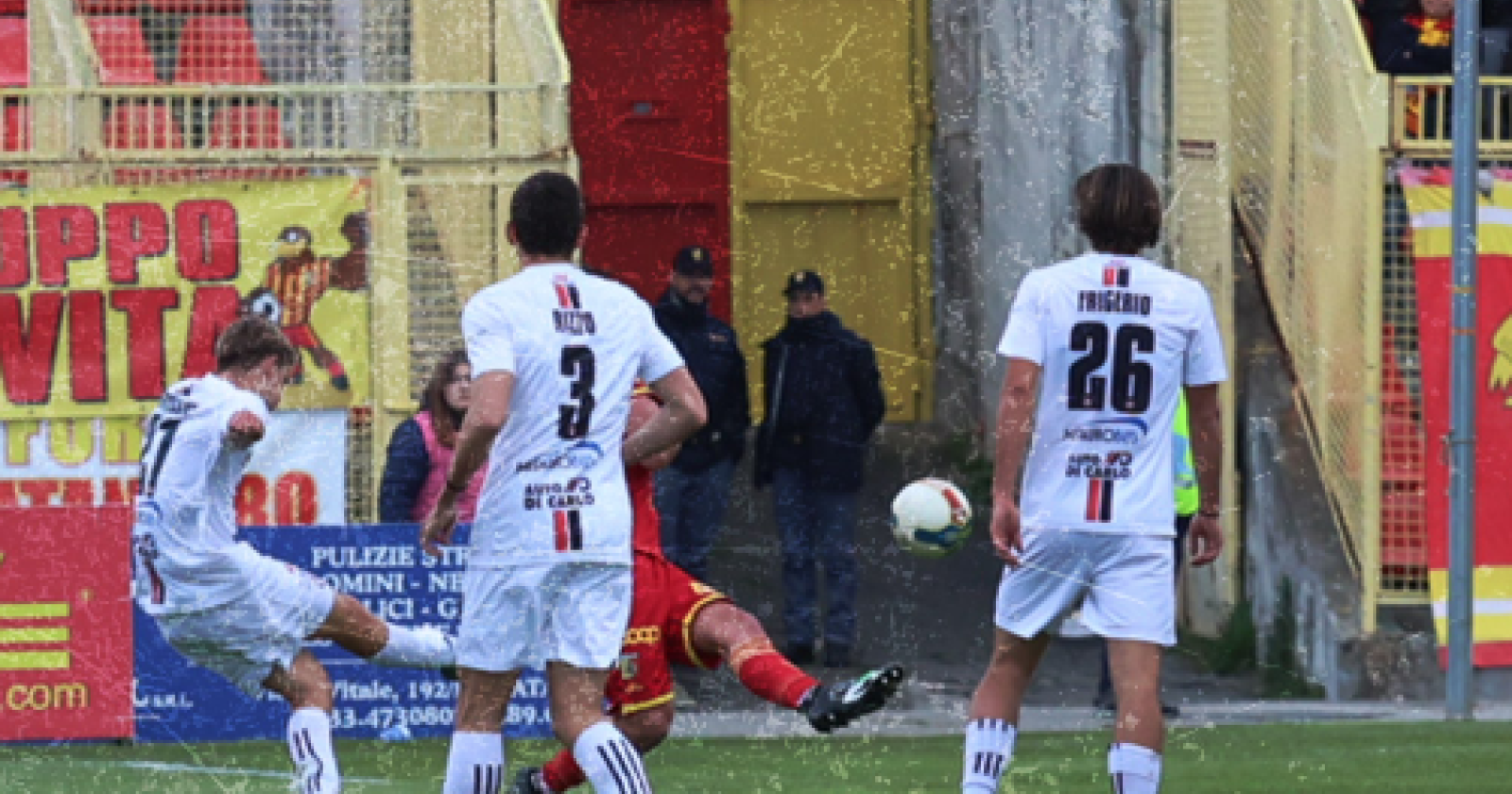 Con la capolista Catanzaro vietato osare per il Foggia che viene superato in classifica pure da Cerignola e Picerno