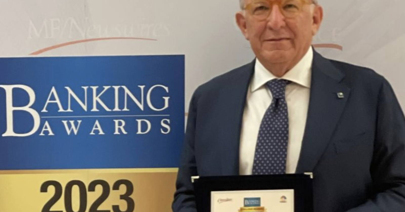 Milano Finanza Banking Awards 2023: Michele Albanese torna a casa col premio Eccellenze regionali. «I risultati della Banca ci riempiono di orgoglio»