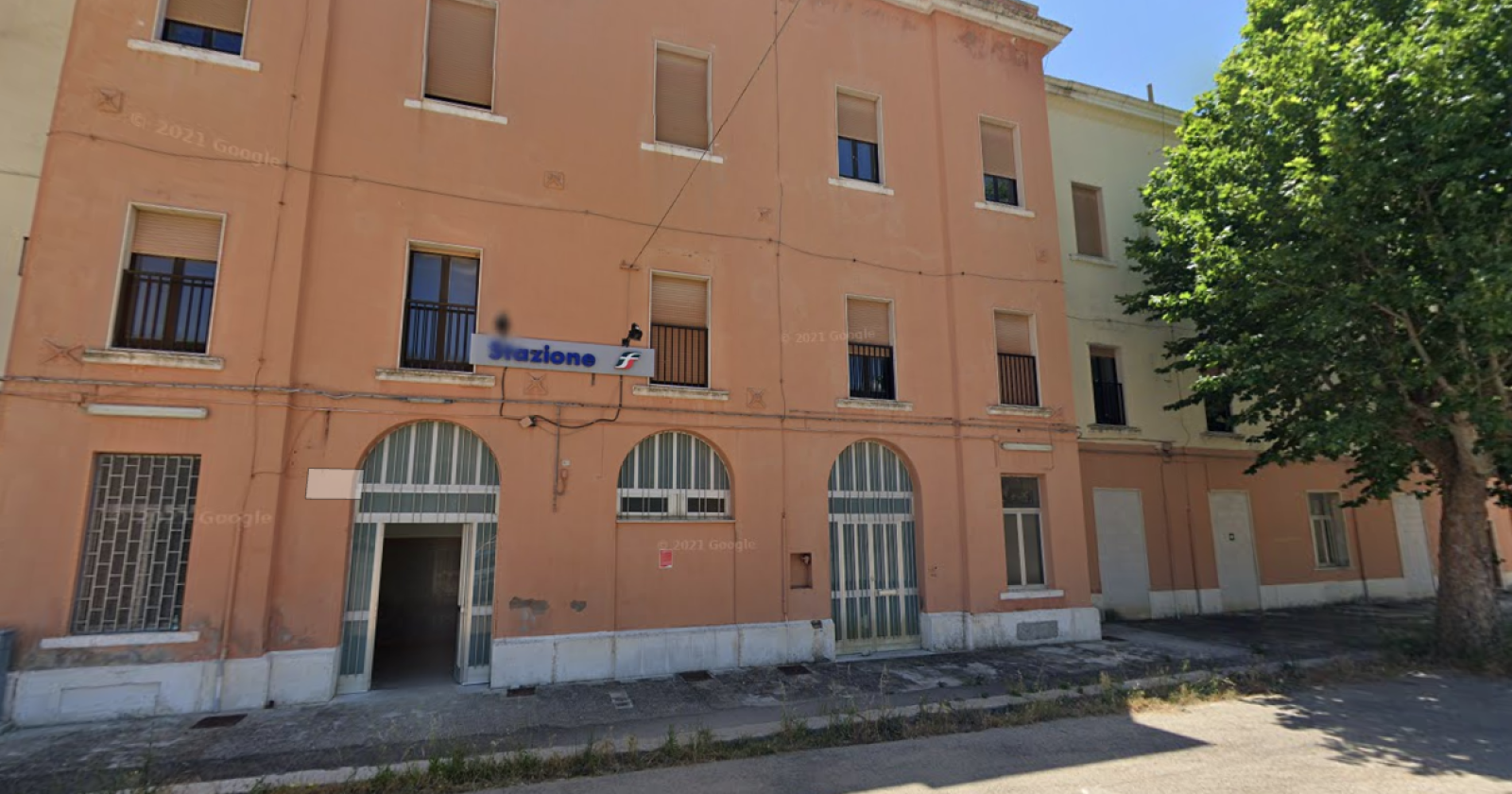 A Rocchetta il premio "Eurofer" per 42 sindaci di Campania, Puglia e Basilicata, ricordando la piccola Bologna del Sud che era la stazione ferroviaria