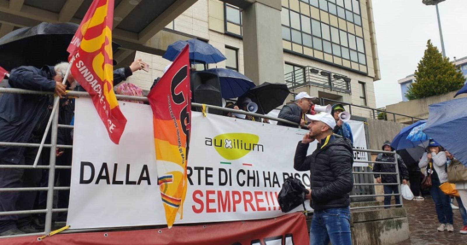 Assistenza Domiciliare Integrata della Basilicata, Auxilium: “Bardi e Fanelli più attenti agli appalti che alle leggi”