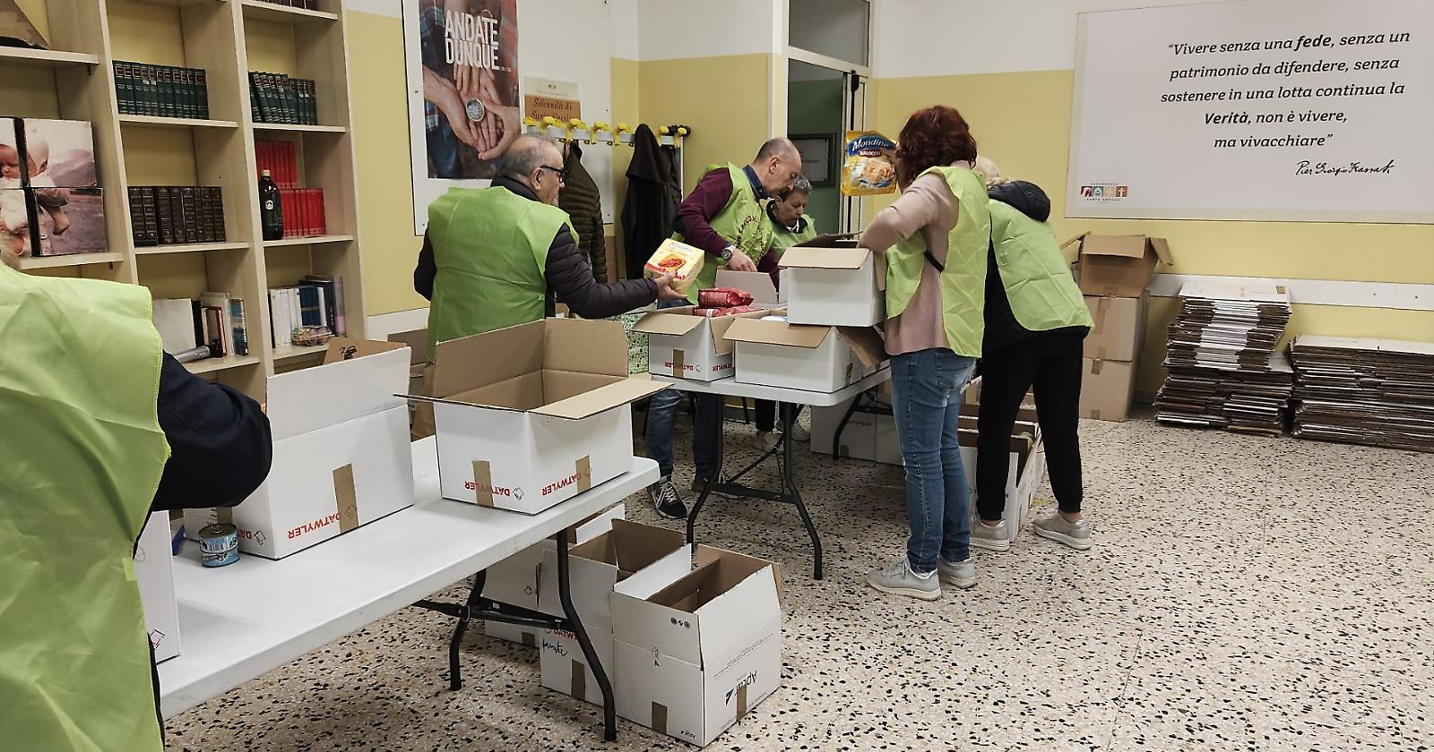 Caritas Diocesana, successo per l'iniziativa "Un sacco di Solidarietà": ecco la straordinaria risposta del rione Poggio Tre Galli di Potenza 