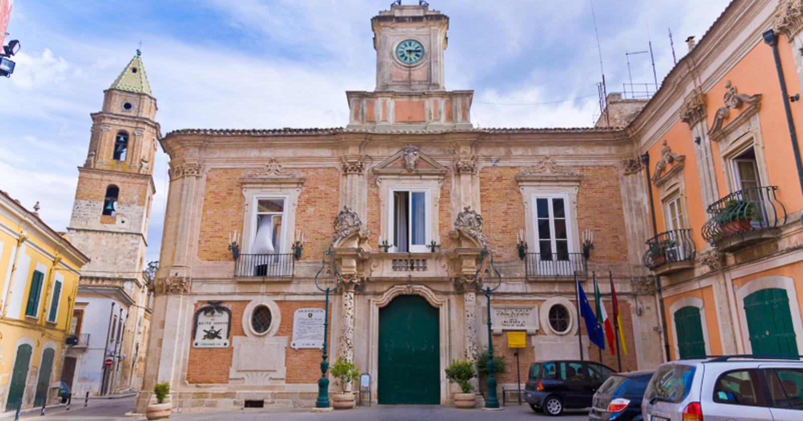Furto di computer e monitor dall'aula in cui si svolge il Consiglio comunale di San Severo