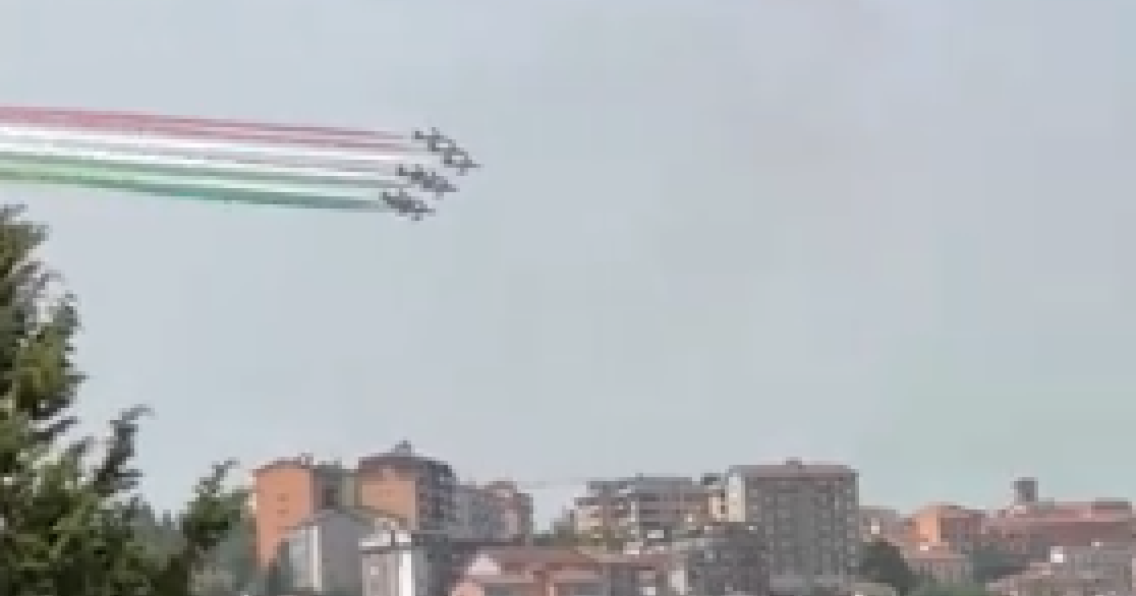 Spettacolari le Frecce tricolori su Potenza