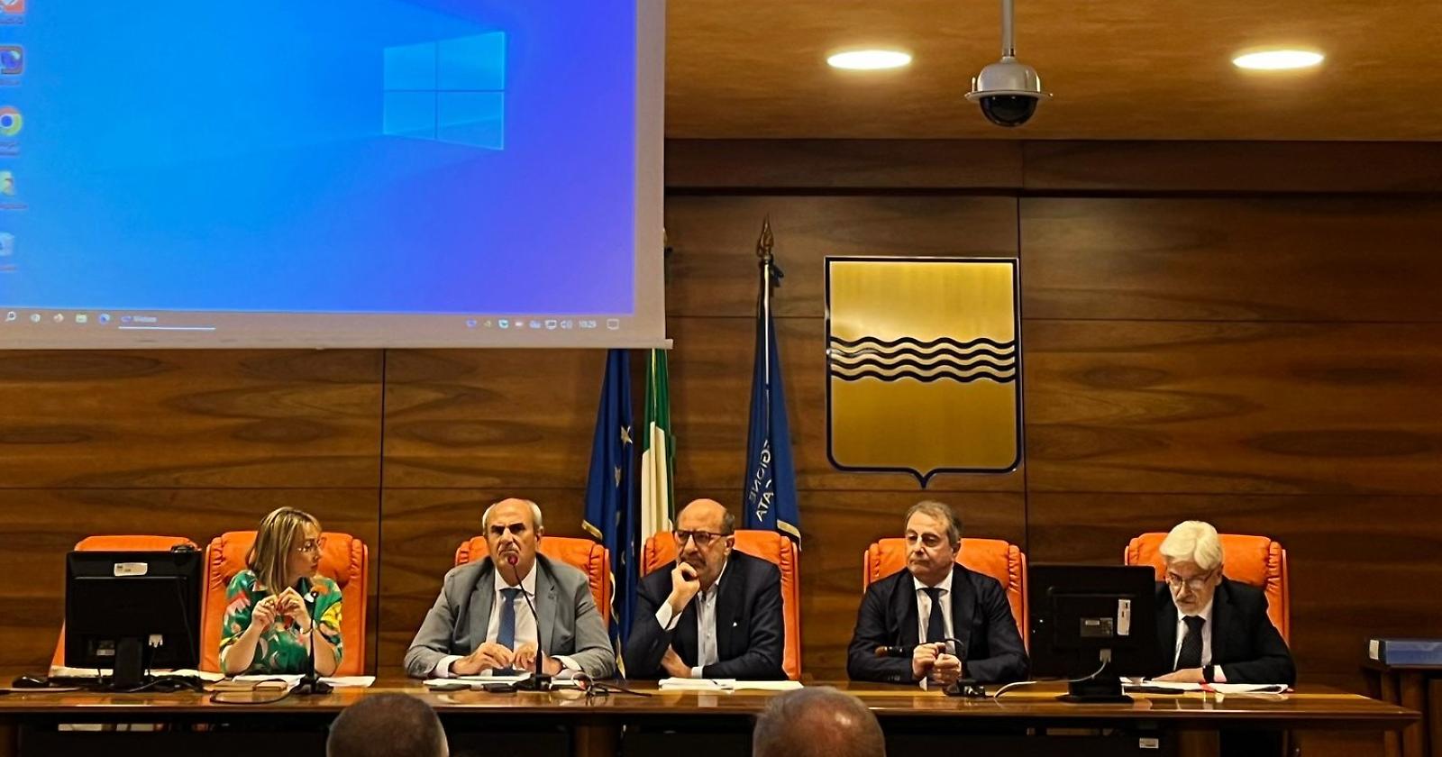 Peste suina africana, la Regione Basilicata è attenta. Latronico rassicura: "Appena lambiti"