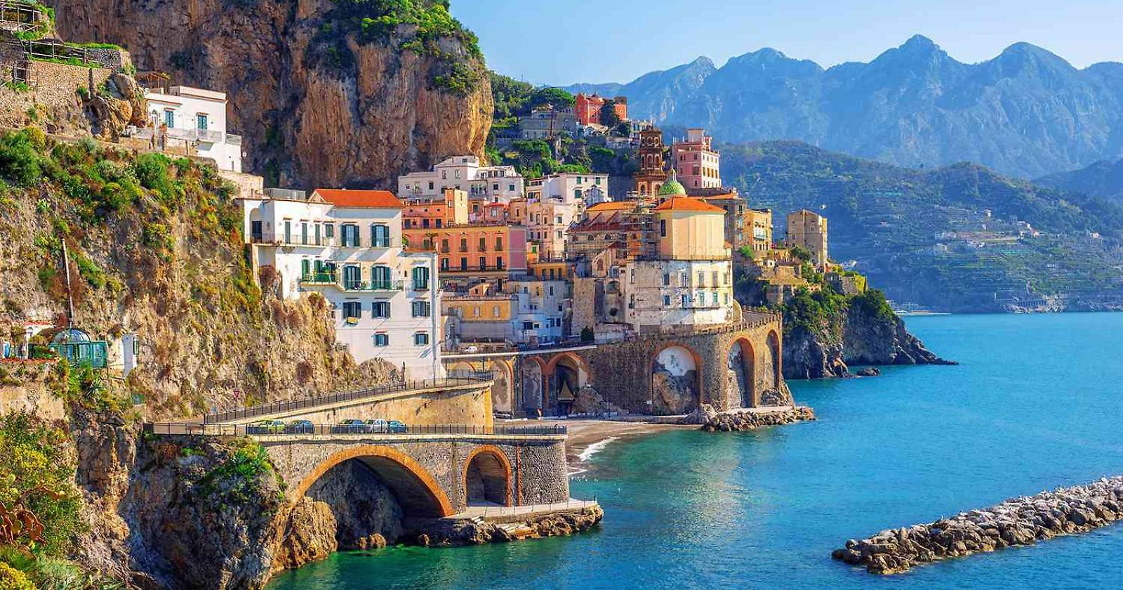 Viaggio lungo le coste della Campania e della grande Lucania e del loro sogno del mare d'inverno. Salerno e la Costiera