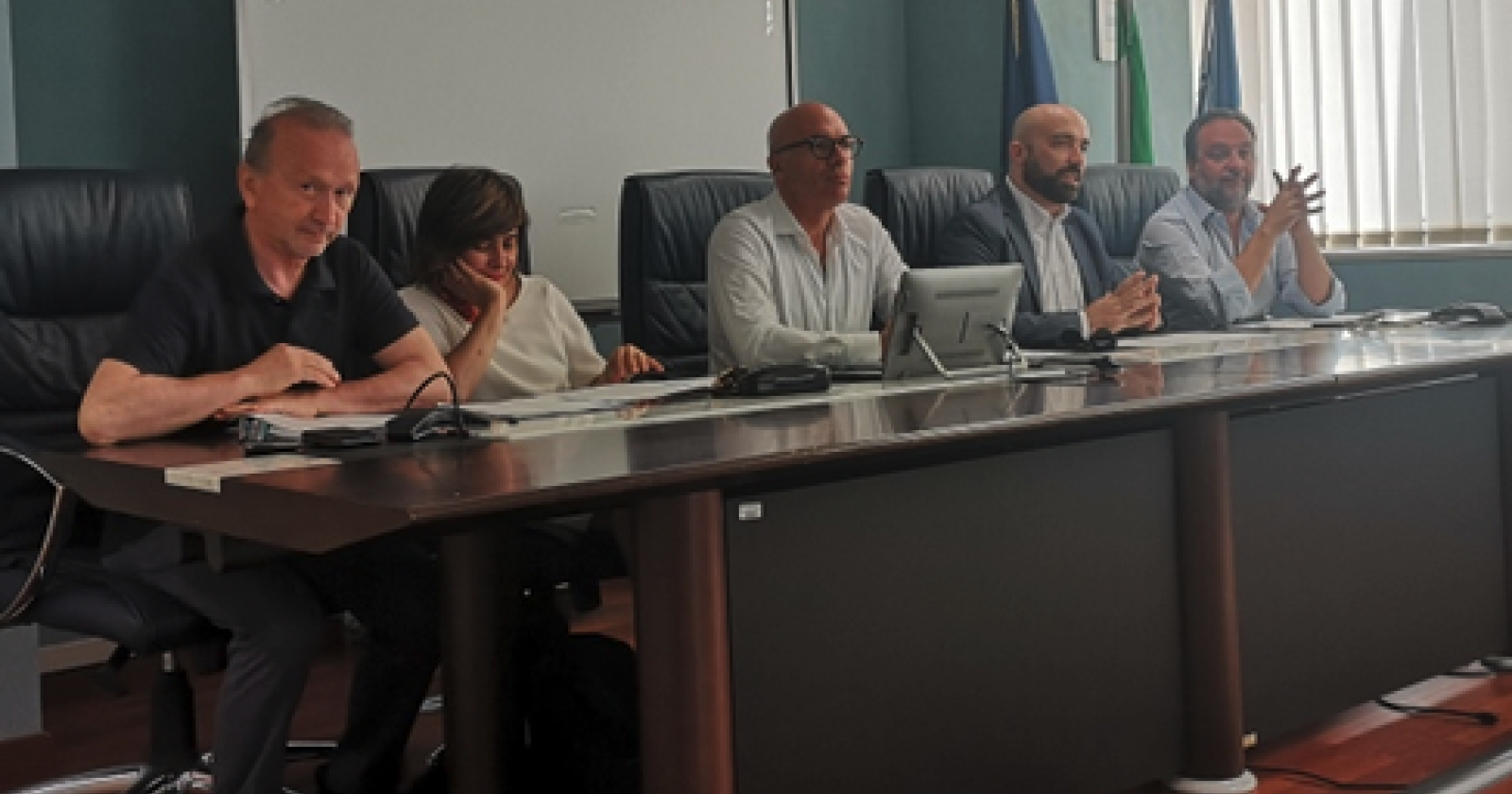 Conferenza stampa per illustrare quattro leggi regionali, ma c'è puzza di riposizionamento