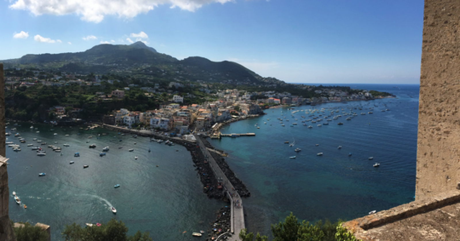 Viaggio lungo le coste della Campania e della Grande Lucania e del loro sogno del mare d'inverno. Le fortune di Ischia