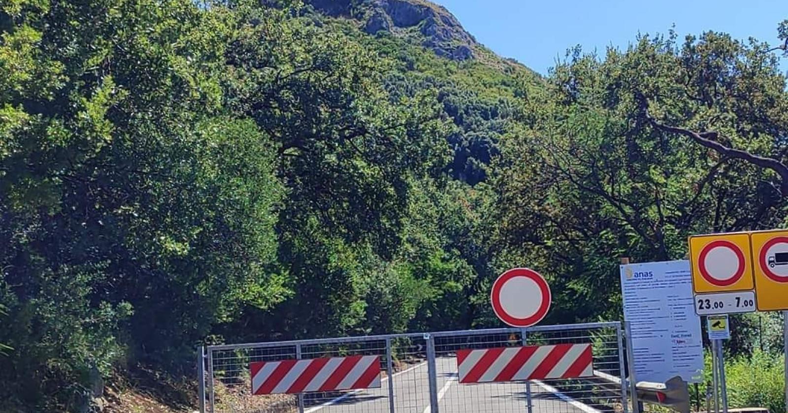 Nuova chiusura della SS 18 a Castrocucco: operatori turistici in allarme