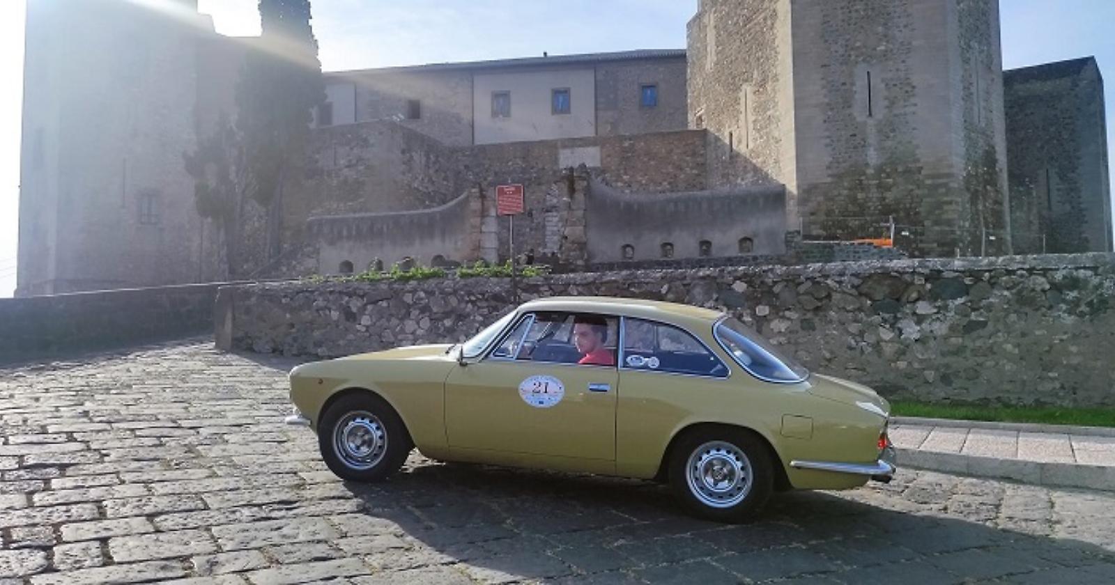 Salvatore Fiorellini su Alfa Romeo GT 1.3 Junior del '73 conquista la Coppa d’Autunno a Melfi