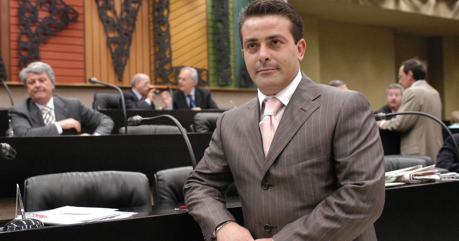 Voto di scambio mafioso a Bari e Valenzano: inizia il processo per il presidente del Foggia Calcio,  ex consigliere regionale, e una ex consigliera comunale
