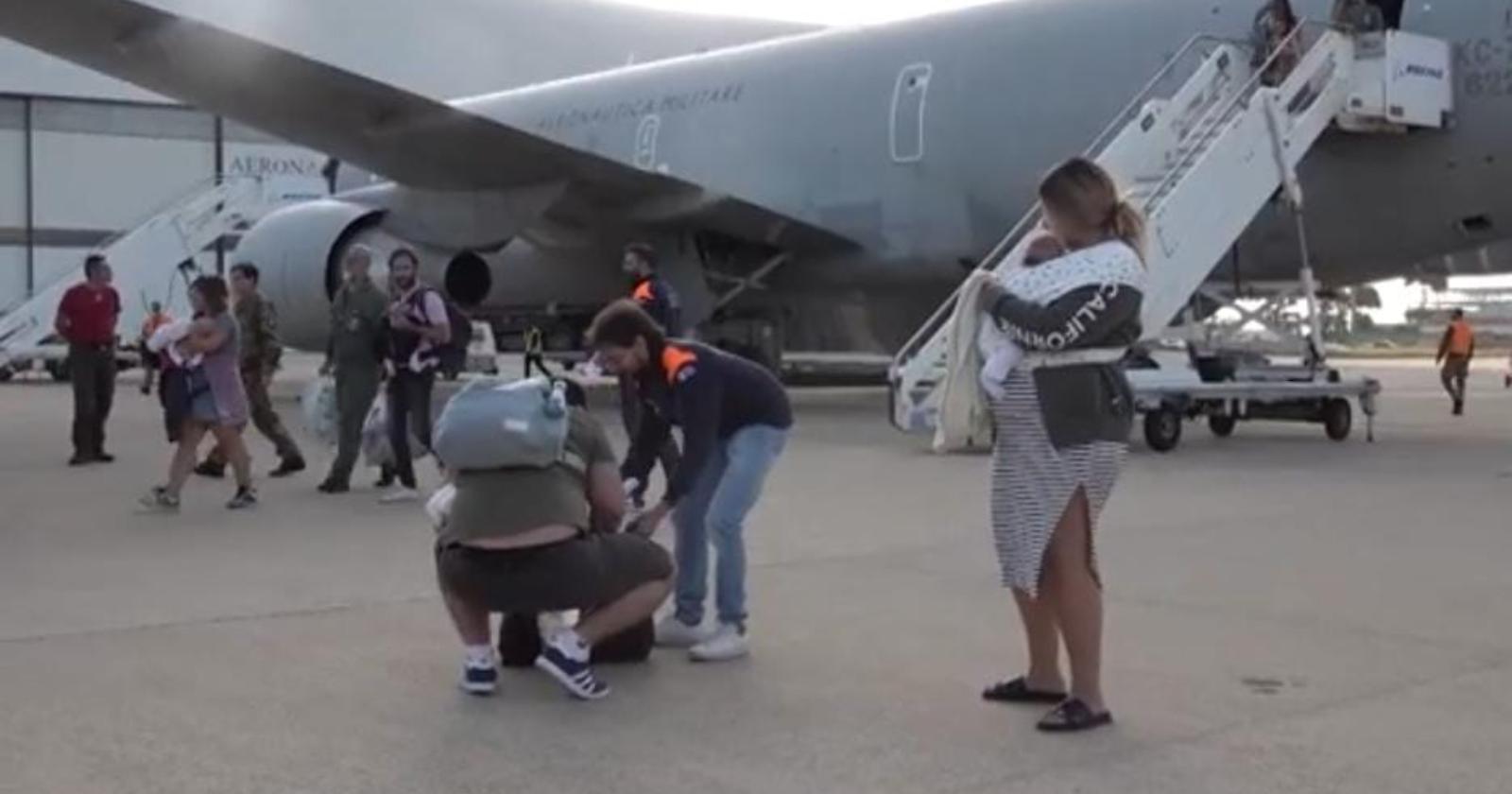 Atterrato a Roma il quarto volo da Israele: la Farnesina porta a casa la studentessa lucana in Erasmus 