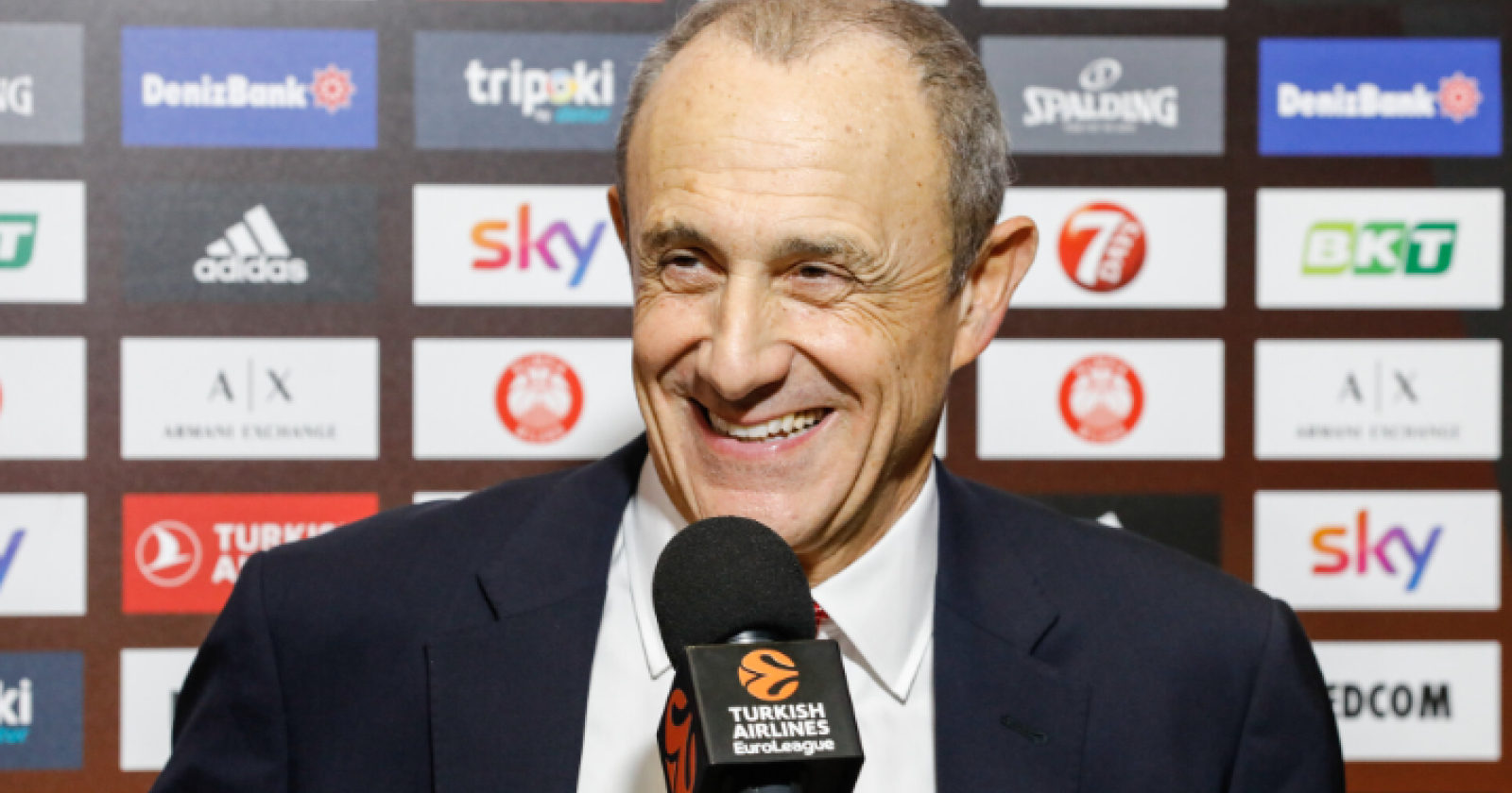 Il coach dell'EA7 Emporio Armani Milano, Ettore Messina, si aggiudica il premio 'Nico Messina'