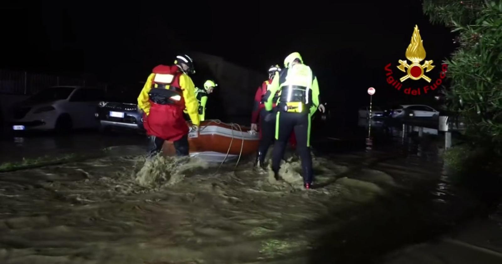 Maltempo, Toscana in ginocchio. Dalla Basilicata una squadra di emergenza dei Vigili del Fuoco in assetto alluvionale