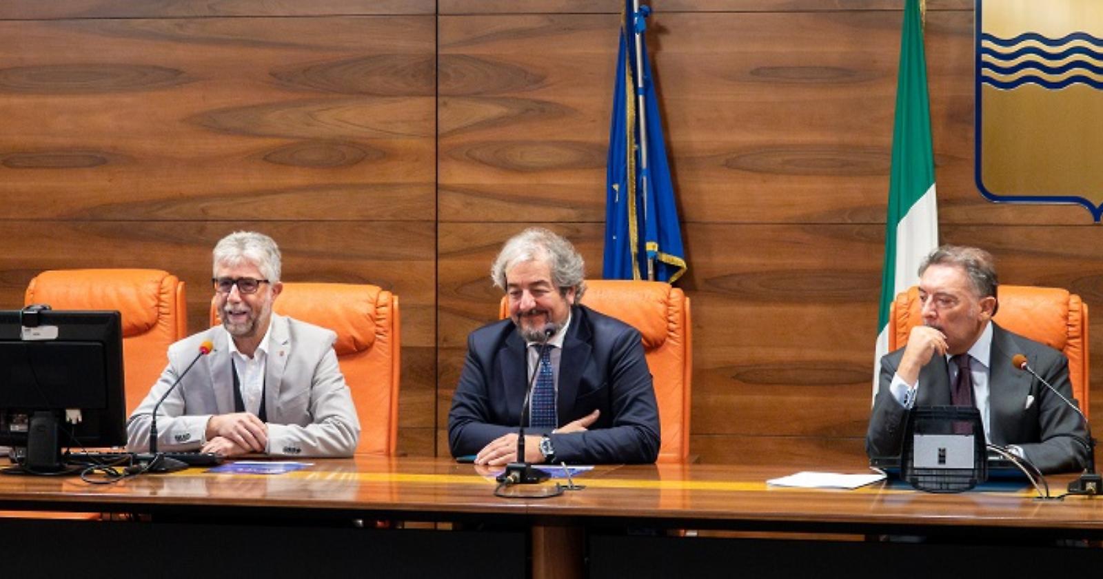 Regione Basilicata: presentato il progetto “Punto Digitale Facile”
