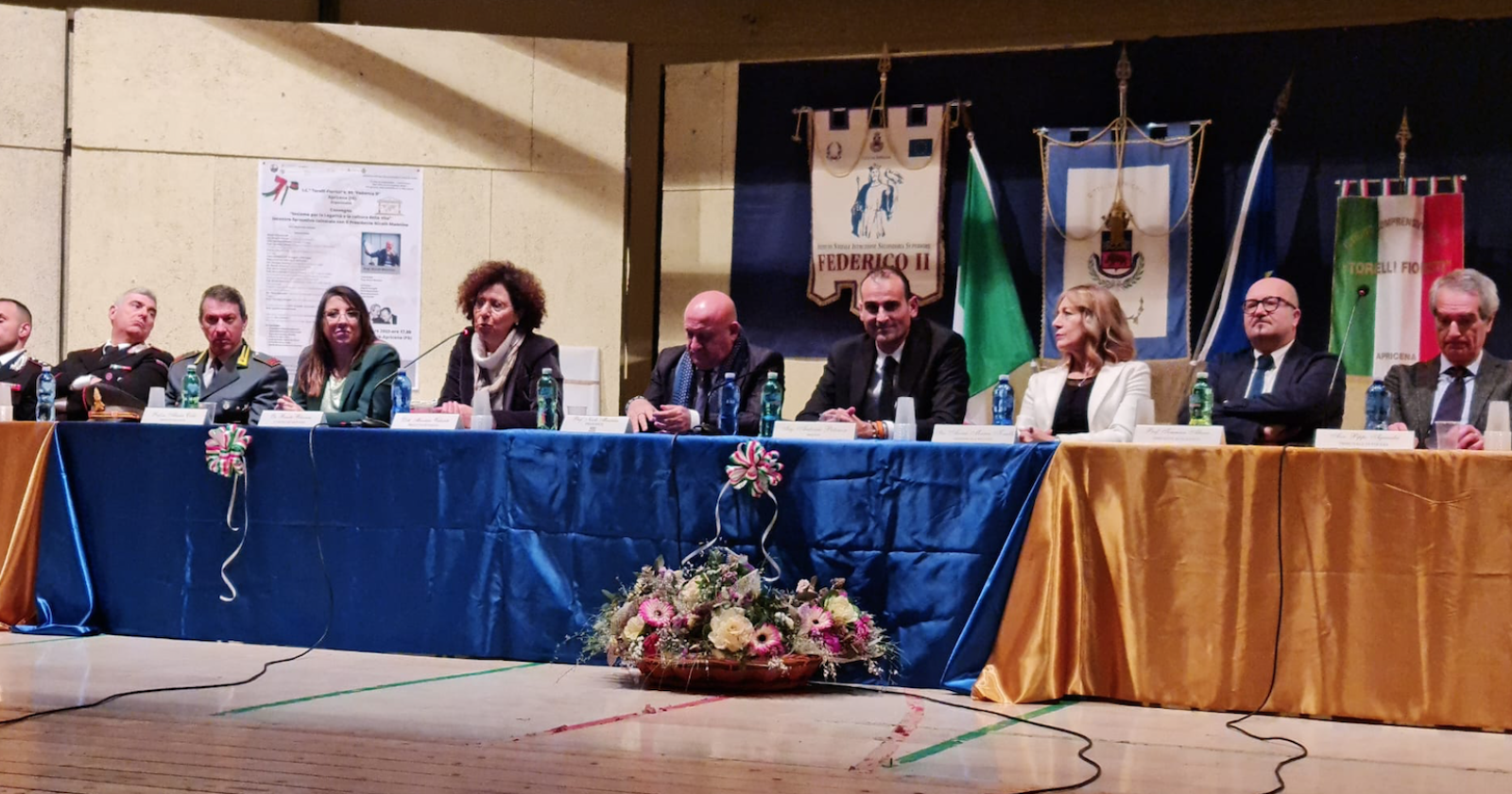 Nicolò Mannino parla agli studenti di Apricena