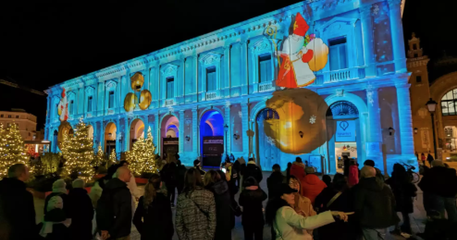 San Nicola bambino, una goccia d'acqua che diventa fiocco di neve... ecco la magia di AqP a Bari con un video mapping spettacolare