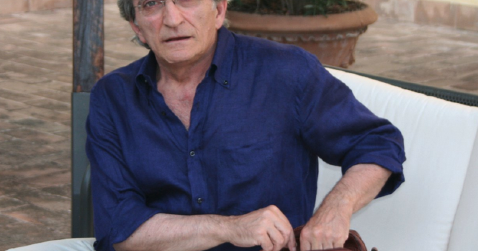 Se n'è andato Carlo Petrone, già direttore del Dipartimento editoria del Consiglio regionale e chitarrista jazz