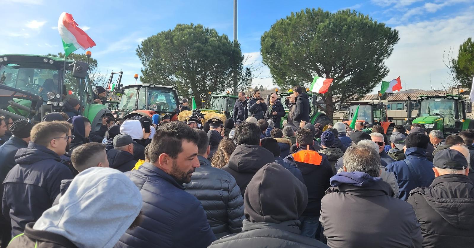 Bella, amministrazione solidale con gli agricoltori